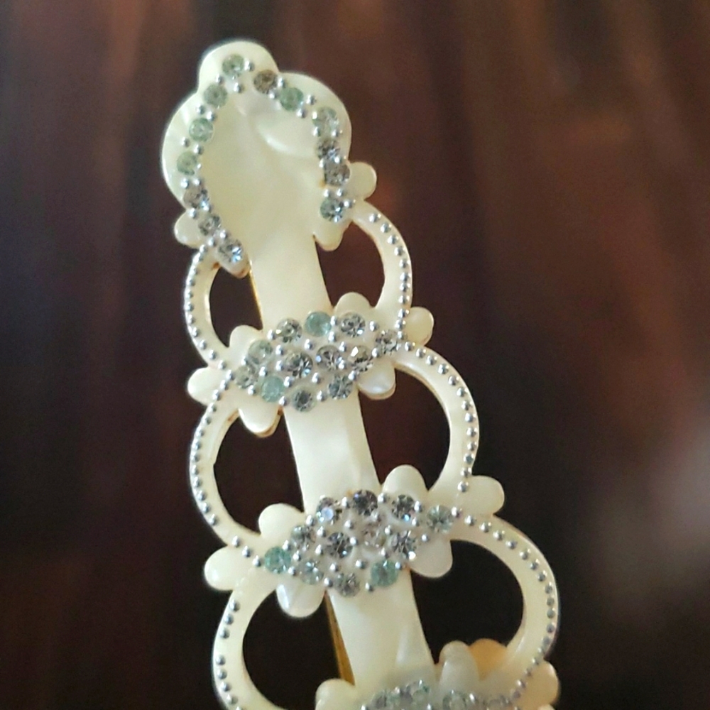 VTG 'by Charles' Mother of Pearl, and crystals hair clip, Belgium - Picture 7 of 12